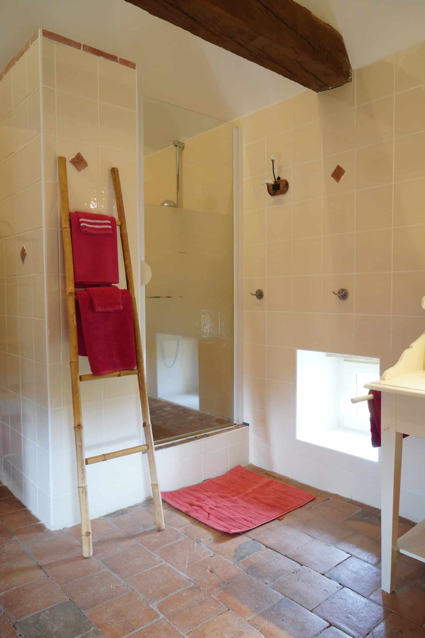 Les Nids du Château Gites Chambres d'Hotes Cabane Piscine Saône-et-Loire 71 Bourgogne Logement (52)